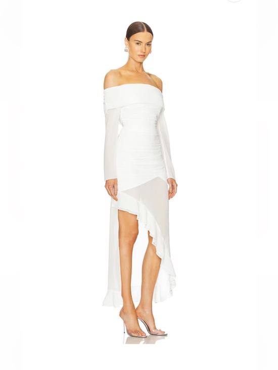 Line & Dot Dresses & Skirts - Owens midi dress in ivory. Line & Dot Off-Shoulder White